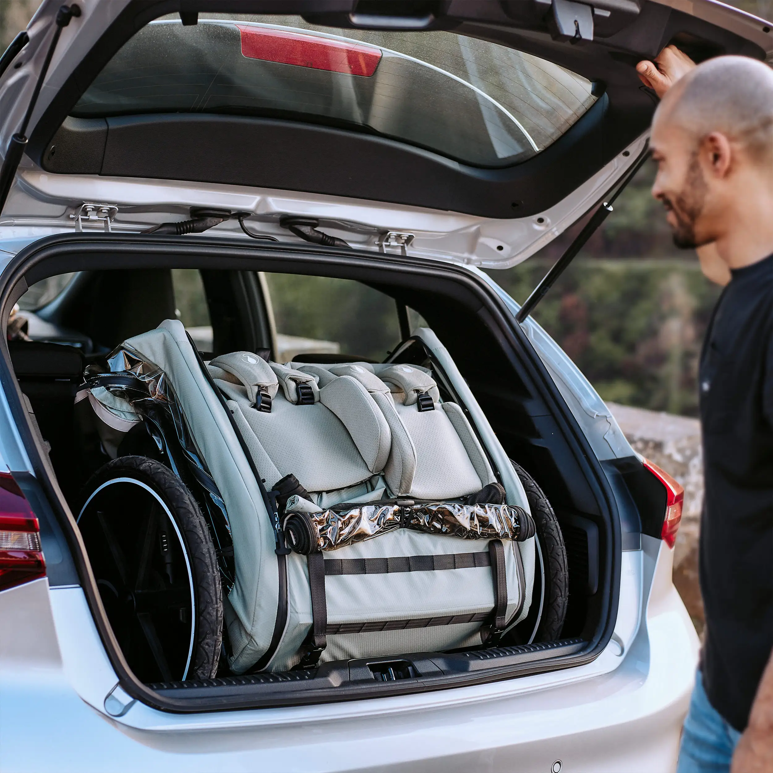Remorque à vélo Tour avec 2 sièges confort et roues gonflables - Olive