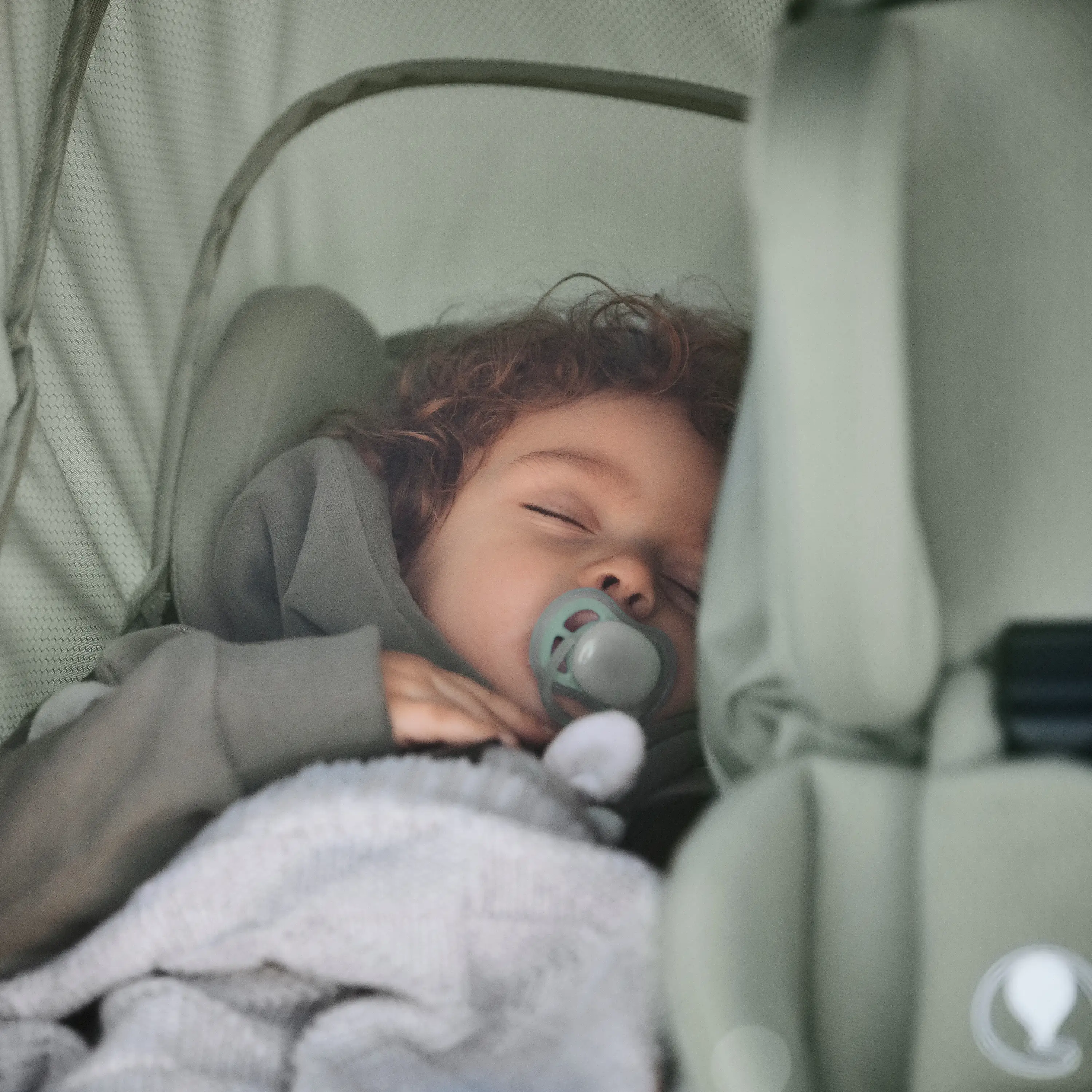 Sièges confortables avec position allongée complète :