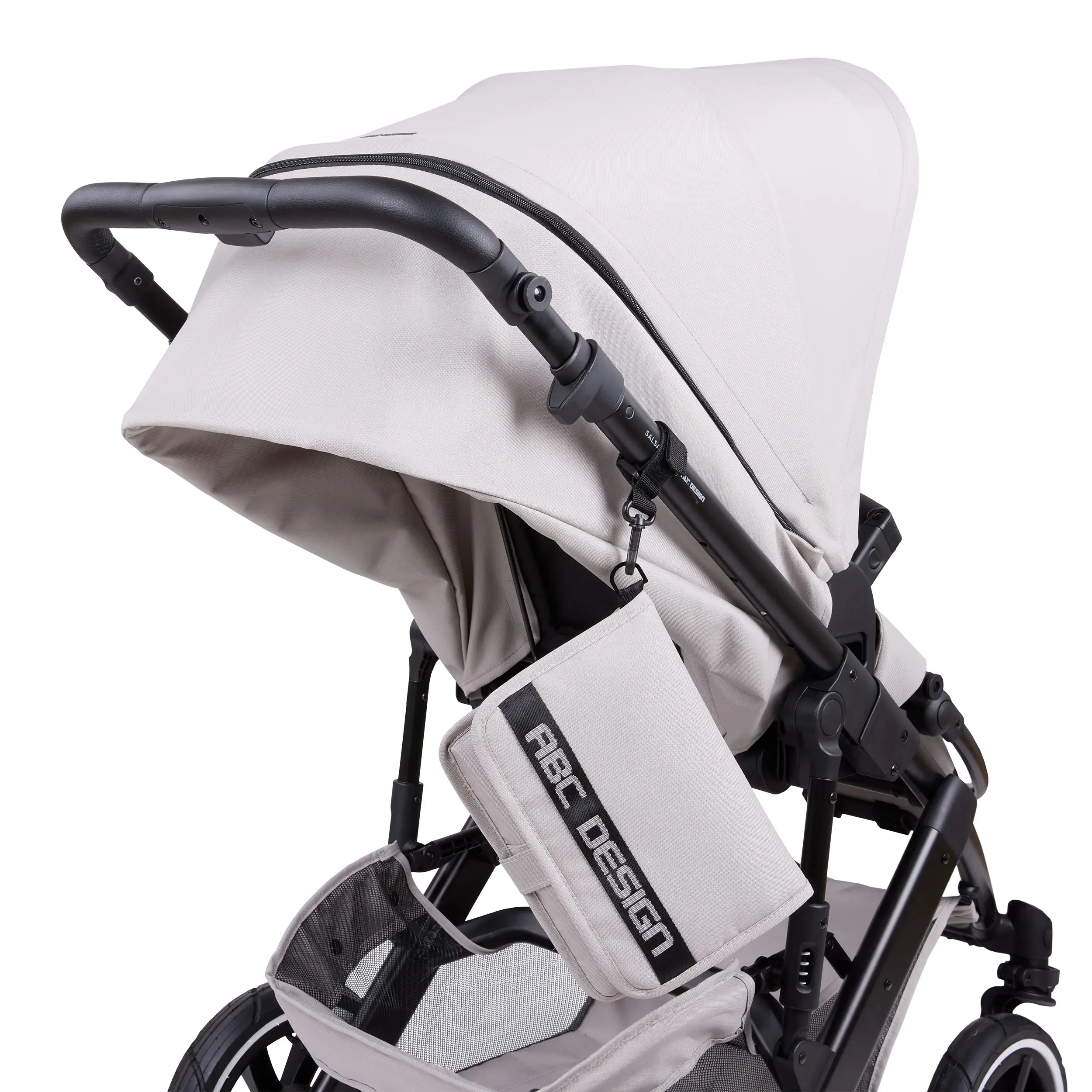 Fixation universelle du sac à langer