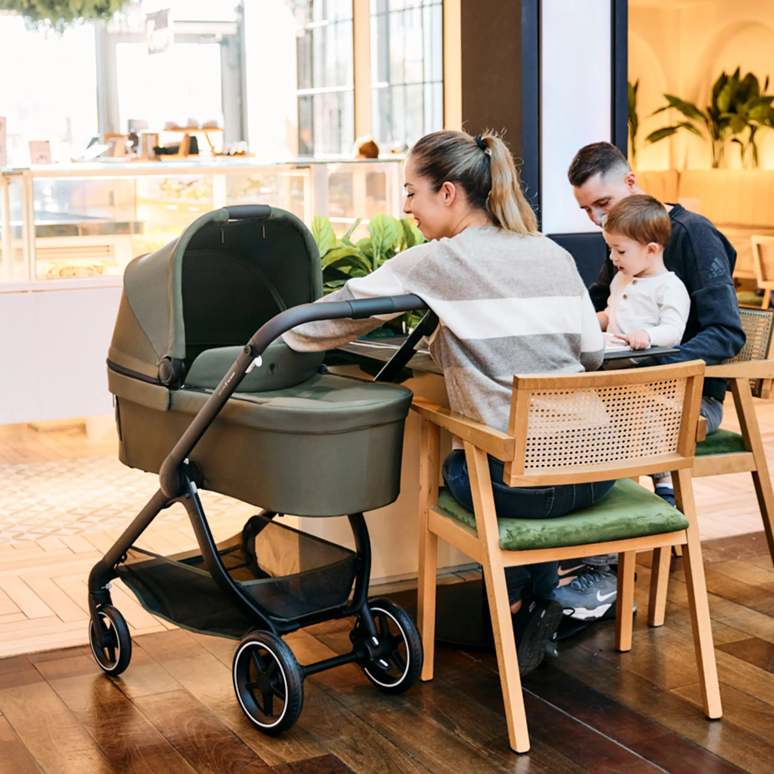 Ensemble poussette 3en1 City Life avec coque auto Maxi-Cosi Pebble 360 Pro 2 - Avocado