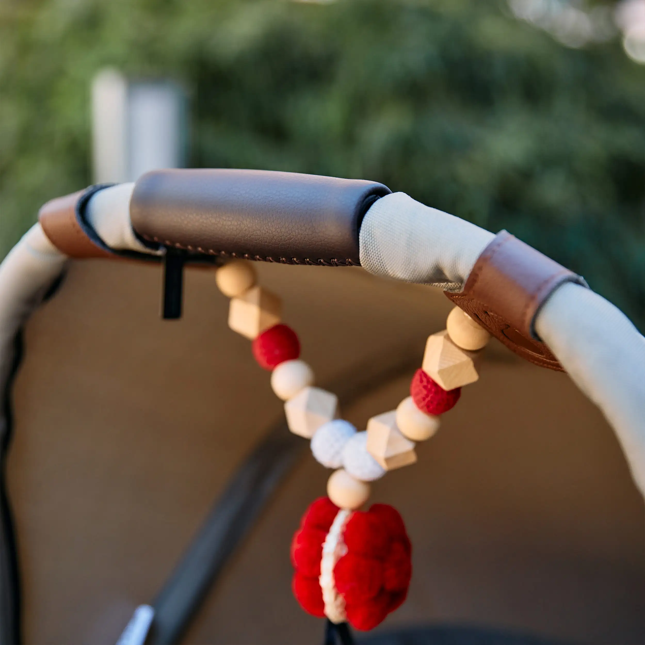 Clip magnétique pour poussette - Brown Dark