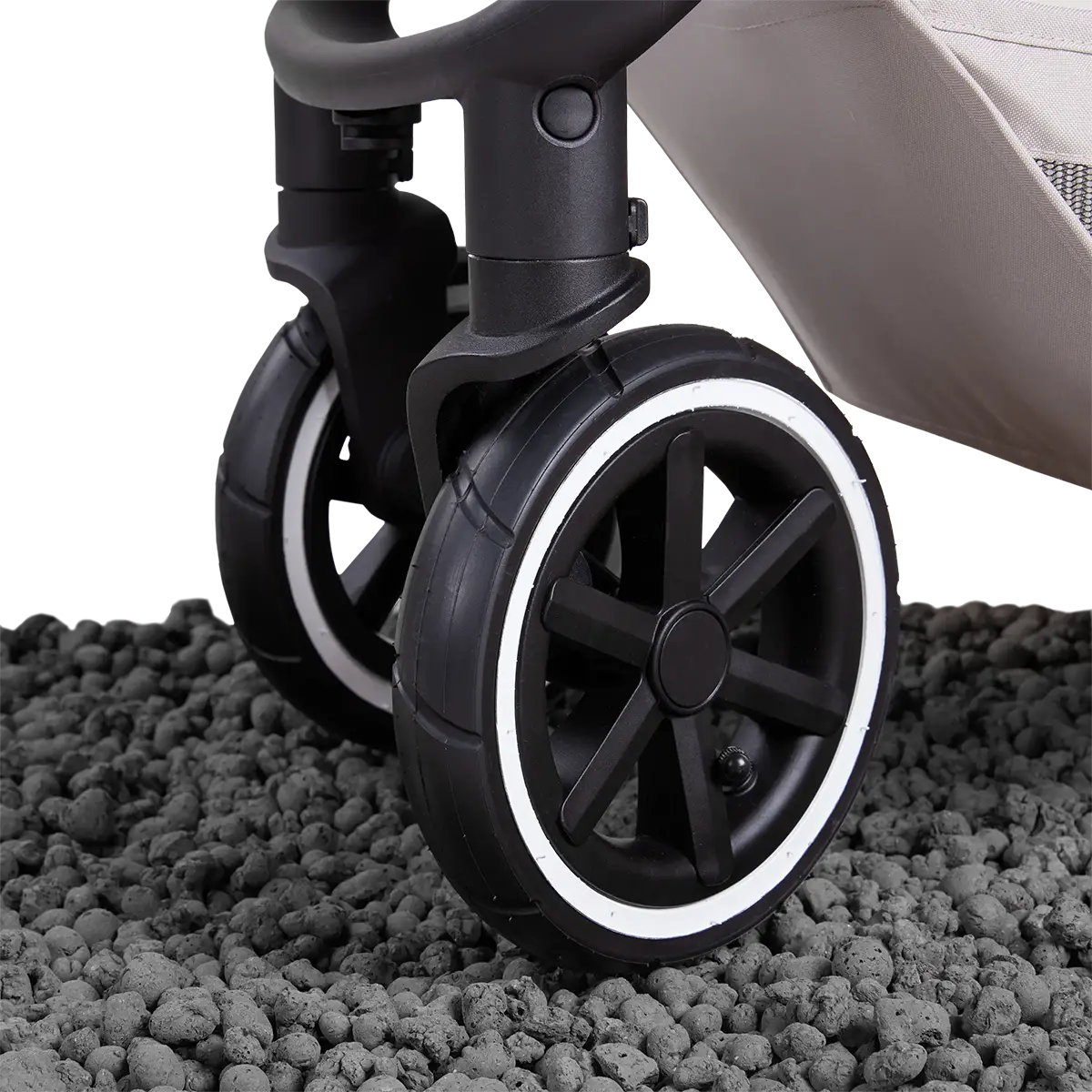 Poussette compacte légère, grande liberté !